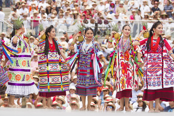 Fiesta de la Guelaguetza en la ciudad de Oaxaca