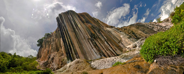 Cascada petrifica en Hierve el Agua