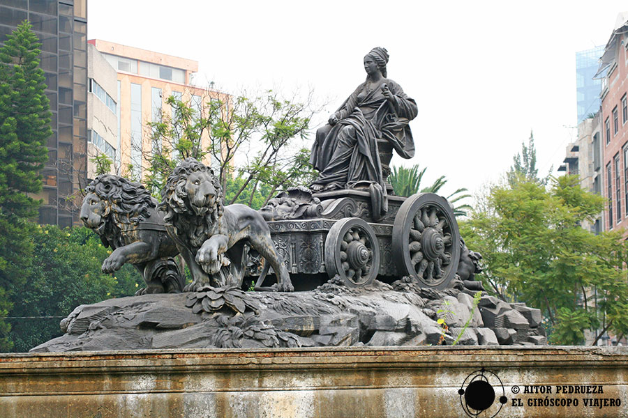 Estatua de la Cibeles en la Roma