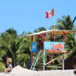 Puesto de vigilancia en la playa de Zicatela