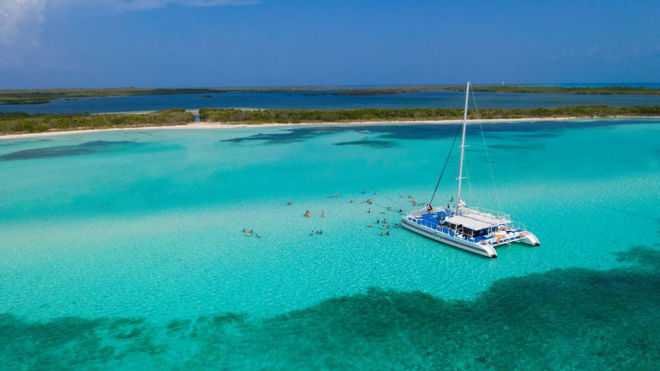 Excursión en catamarán a la Playa El Cielo de Cozumel