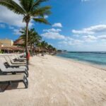 Playa de uno de los hoteles de Puerto Aventuras