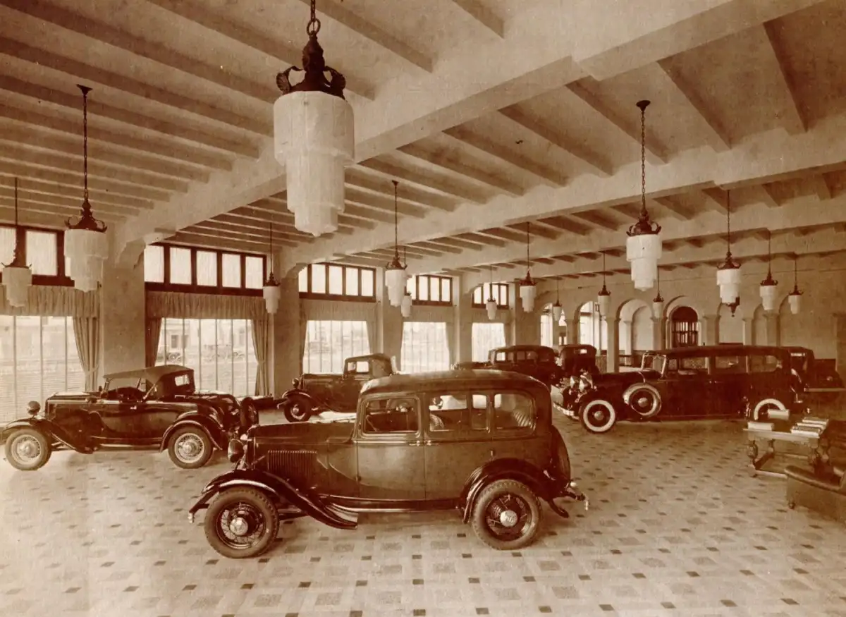 Antigua fábrica Ford junto a la Colonia Industrial